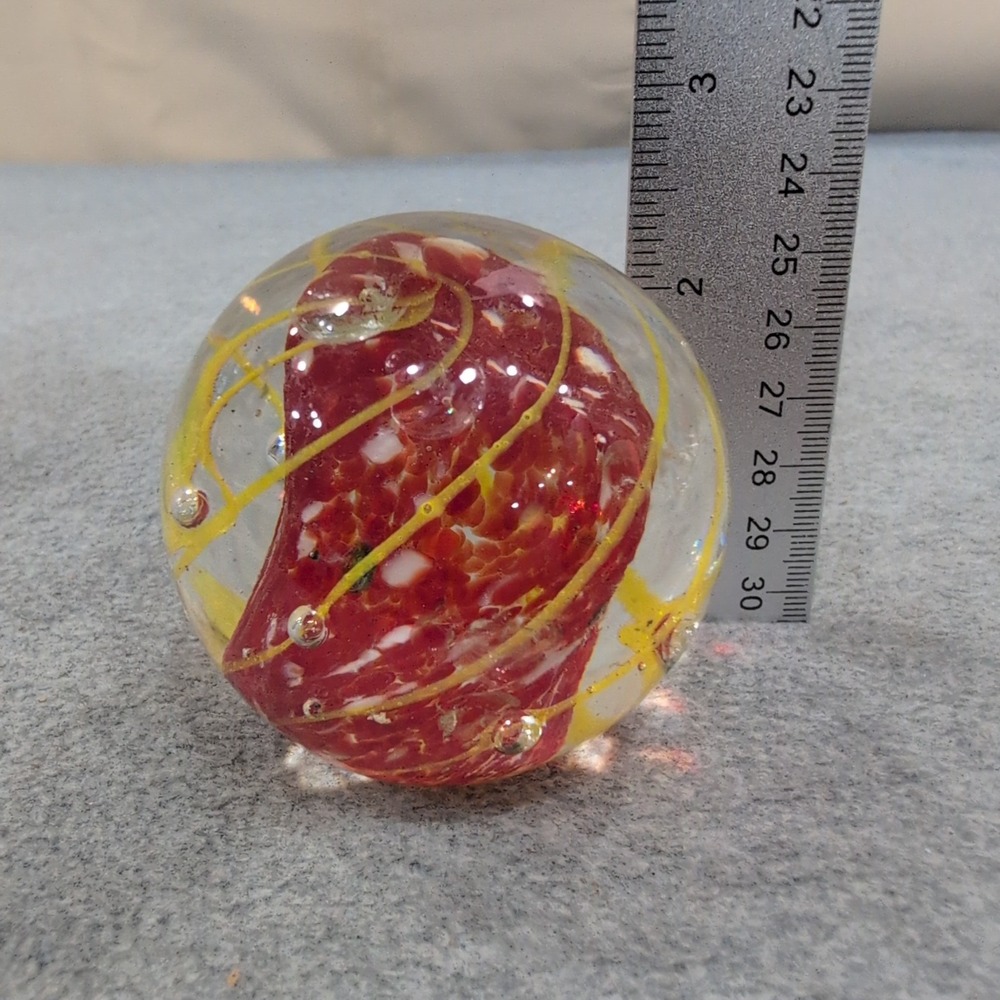 Art Glass Paperweight Red White Mottled Core Yellow Swirl Controlled Bubbles - Picture 5 of 5